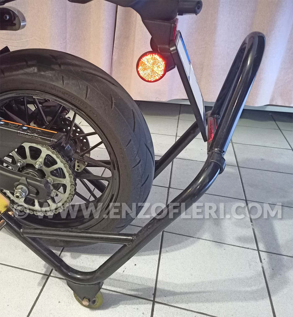 Kawasaki Z650RS - Problemi con il cavalletto posteriore Kawasaki Z650RS